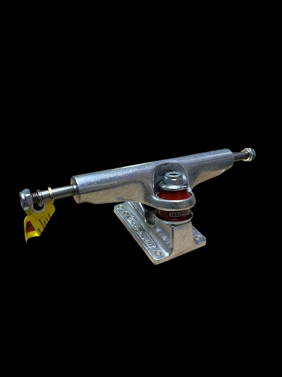 Par de trucks ejes marca INDEPENDENT Stage 4 Plata 146 mm - Image 3