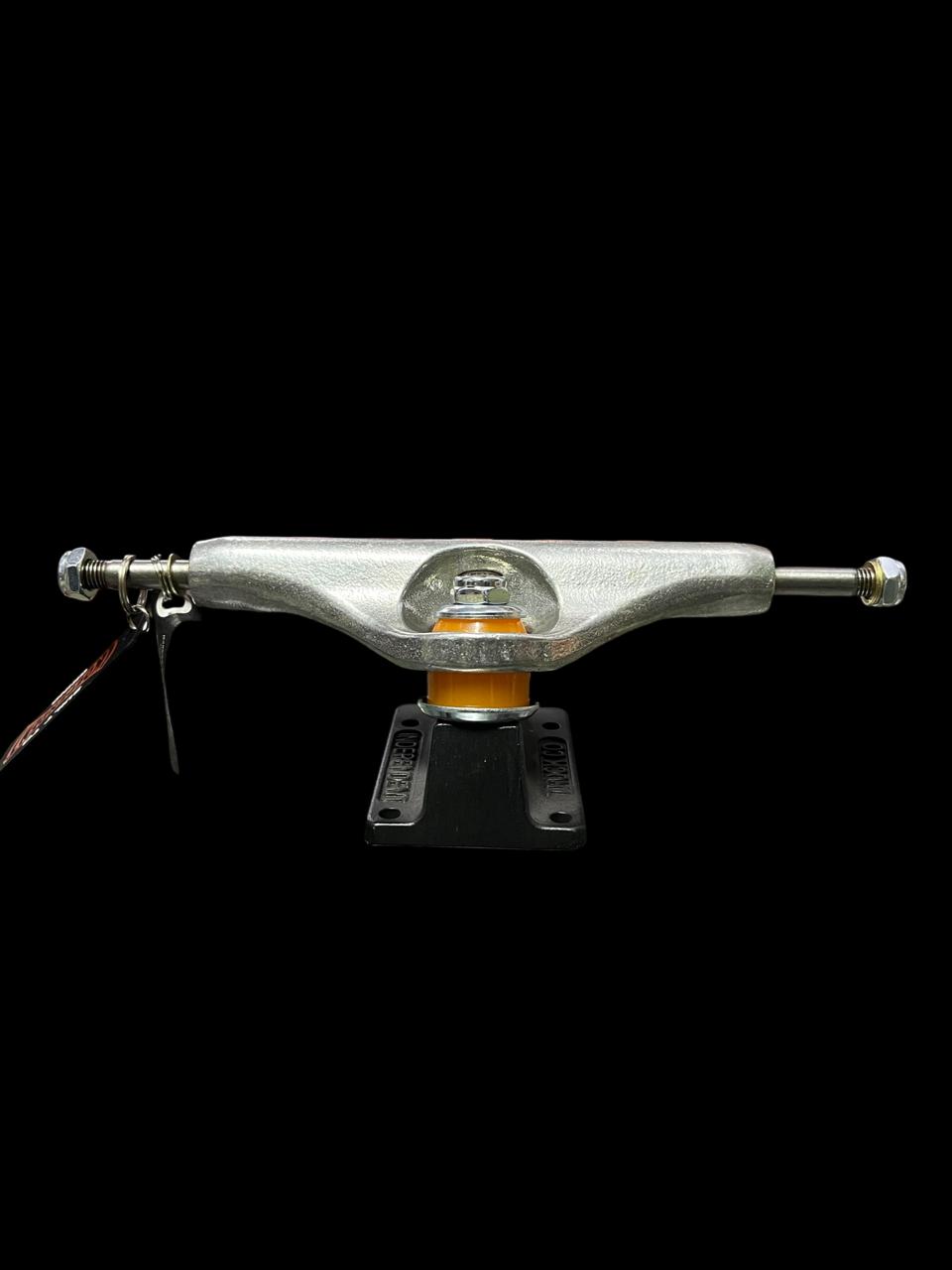 Par de trucks ejes marca INDEPENDENT Stage 11 Plata 149 mm - Image 2