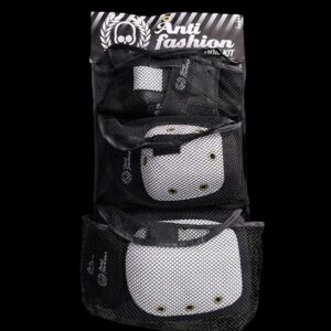 Kit de protecciones marca nacional Antifashion color blanco talla XL