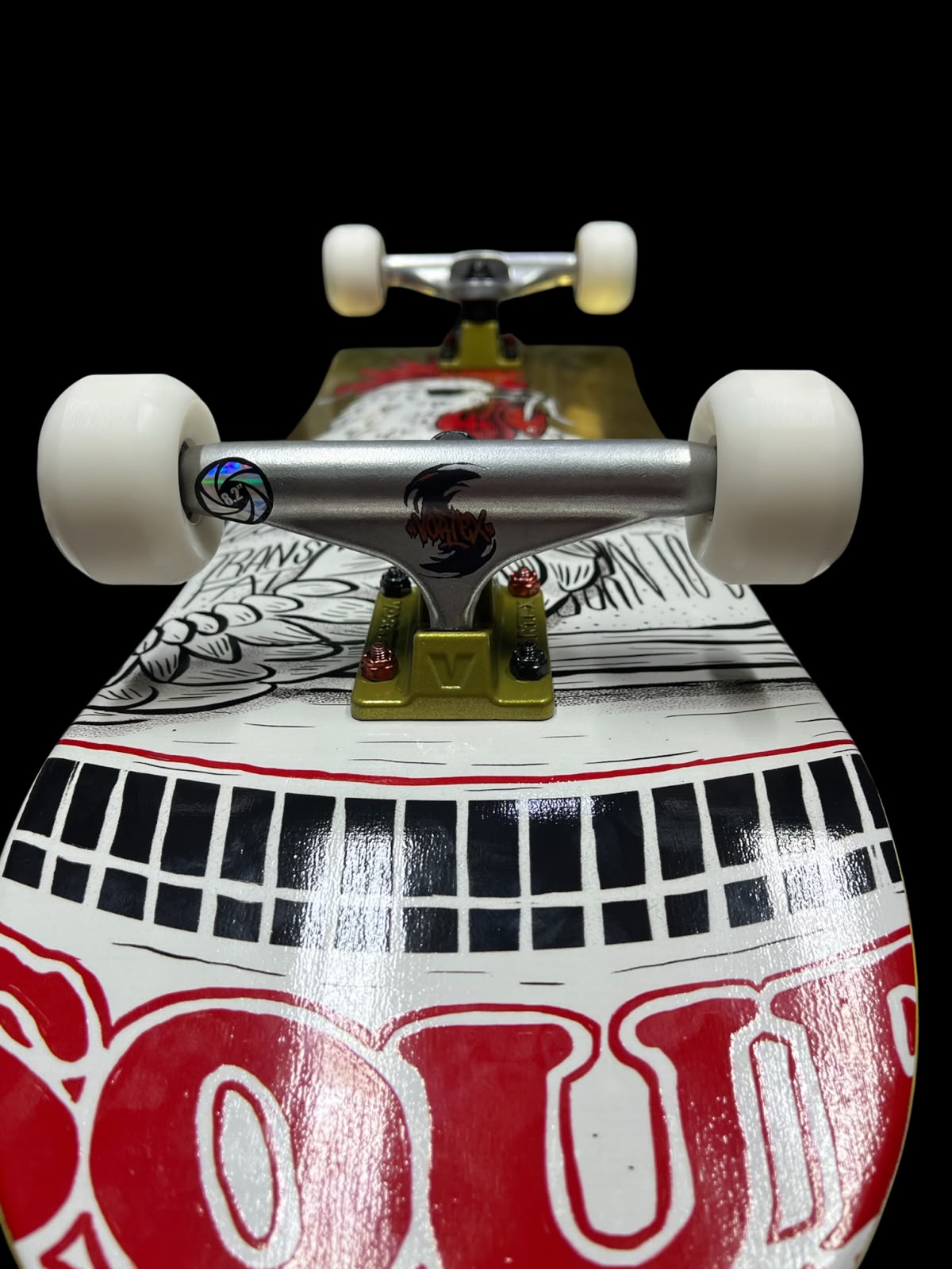 Skate Patineta profesional Die Trying Gallo Dorado 8.2 pulgadas - Image 3